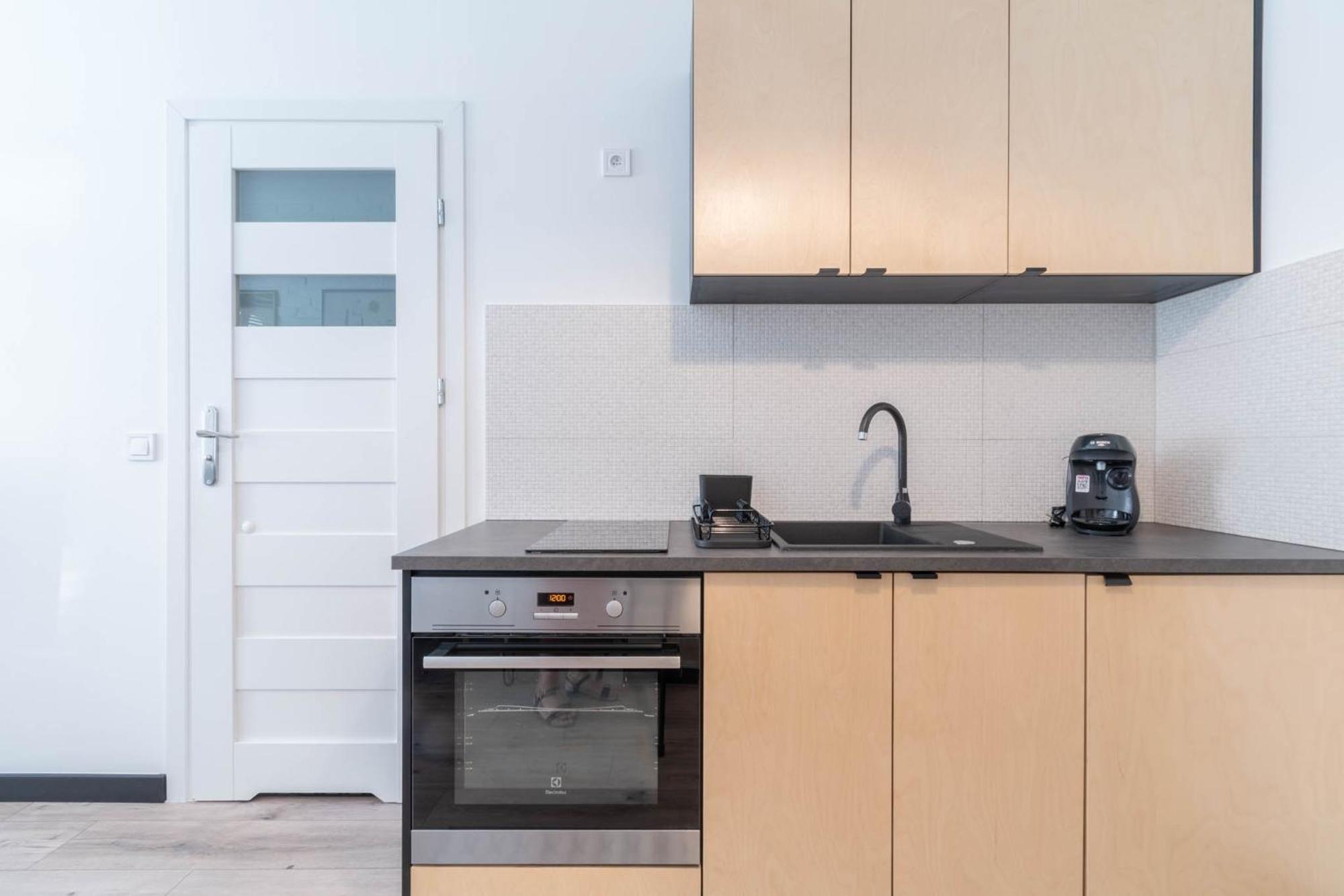 Garbary Central Apartments Познан Екстериор снимка
